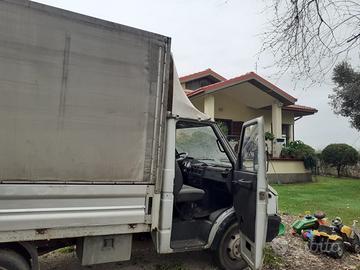 Autocarro per trasporto di cose