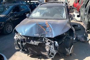 KIA STONIC 1.2 B/GPL - ANNO 2022 - PER RICAMBI