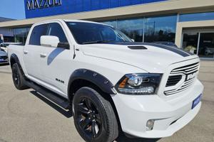 Dodge RAM 1500 4x4 5.7 SPORT