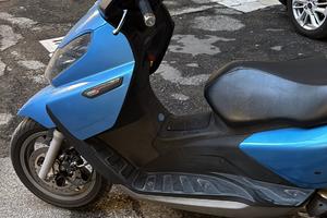 Piaggio X7