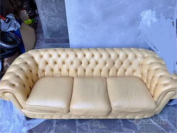 Divano Chesterfield
