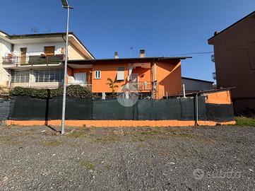 CASA SEMINDIPENDENTE A CUORGNÈ