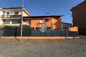 CASA SEMINDIPENDENTE A CUORGNÈ