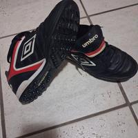 scarpe calcetto umbro 