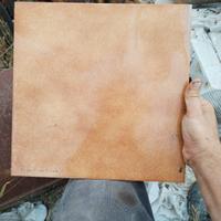 mattonelle e rispettivo battiscopa 