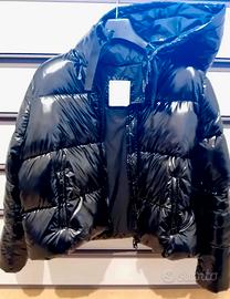 Piumino fashion nero lucido