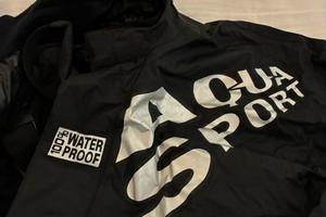 Tuta anti pioggia moto