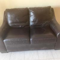 Divano a due posti in similpelle