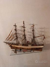 Modellino veliero in legno cotto sark