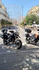 Moto guzzi v85tt guardia d'onore 2022
