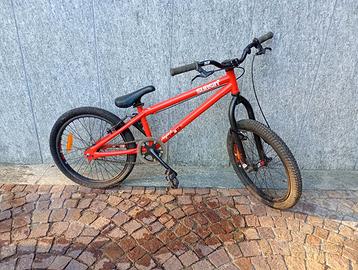 bicicletta B'Twin Subsin Nukets