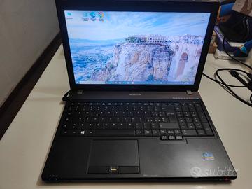 Notebook Acer P653 con Windows 11