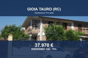 Immobile in asta di 186 m² con più di 5 locali a G