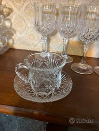 Set tazzine con i piattini in cristallo