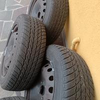 Cerchi e gomme Fiat grande punto. 