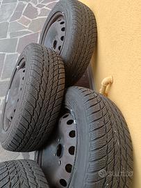 Cerchi e gomme Fiat grande punto. 