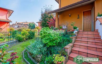 SPLENDIDA VILLA BIFAMILIARE CON BOX DOPPIO!!!