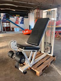 LEG EXTENSION TECHNOGYM – utilizzabile MONOGAMBA
