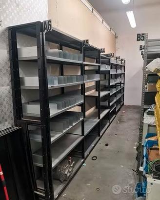 Scaffalatura ad incastro