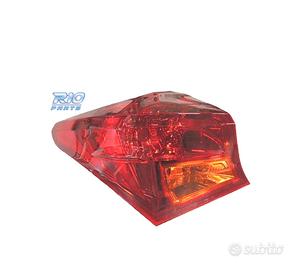 FANALE DX TOYOTA AURIS 5P 13-15 AMBRA ROSSO