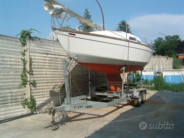 Cabinato a vela per 4 persone