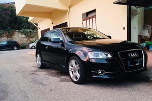 AUDI A3 S-line 8P 1.6 TDI 105 CV FULL OPTIONAL