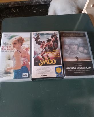 Videocassette in VHS film famosi