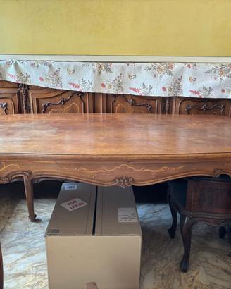 Tavolo da pranzo in noce stile Luigi XV del XX sec