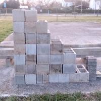 Pali e blocchi in cemento