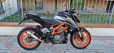 KTM DUKE 390