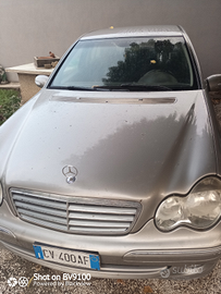 Mercedes 220