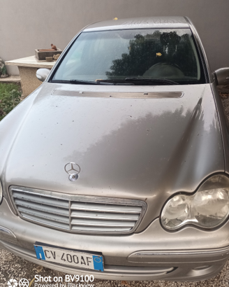Mercedes 220