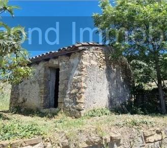 Terreno 10.000mq con rustici a Calatabiano