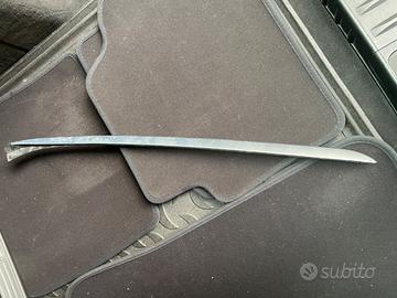 Modanatura destra parabrezza bmw E91