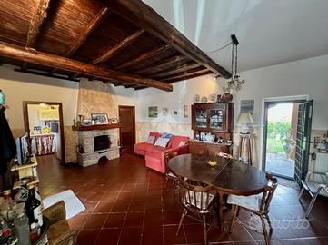 CASA INDIPENDENTE A MONTEFIASCONE