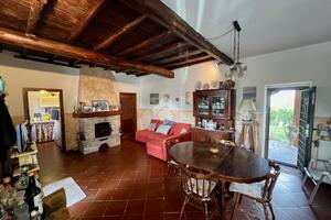 CASA INDIPENDENTE A MONTEFIASCONE