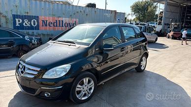 Ricambi per MERCEDES B180 2.0 Benzina e Metano 266