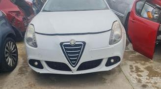 Alfa romeo giulietta paraurti anteriore portiera a