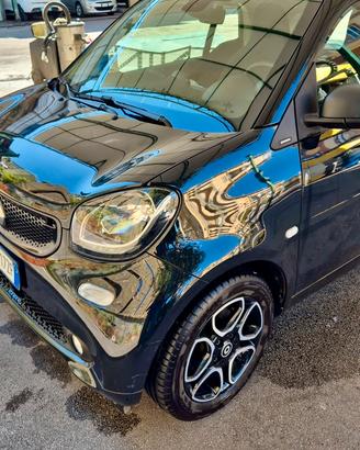 Smart Fortwo Benzina Aut. solo 5.700 km 08/2019