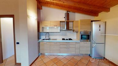 Cucina completa su misura con elettrodomestici 