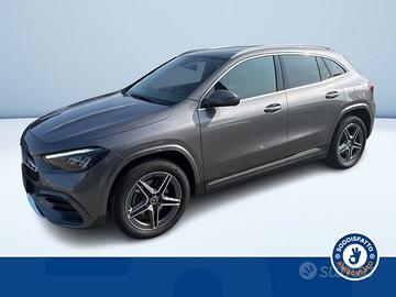 Mercedes-Benz GLA 250 E PLUG-IN HYBRID AUTOMA...