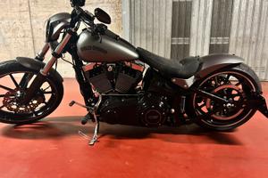 Harley Davidson Breakout FXSB.