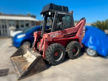 Bobcat GEHL SL 4635 DXT + Benna con Lama