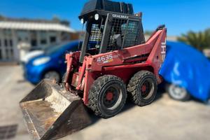 Bobcat GEHL SL 4635 DXT + Benna con Lama