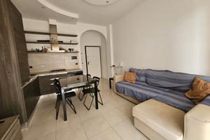 Bilocale 56mq via V.Bellini 6° piano Firenze