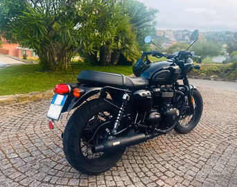 Triumph Bonneville T100 Black - €6997