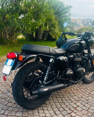 Triumph Bonneville T100 Black - €6997