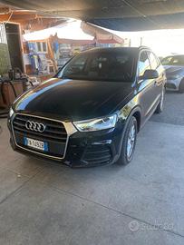 Auto Modello AudiQ3