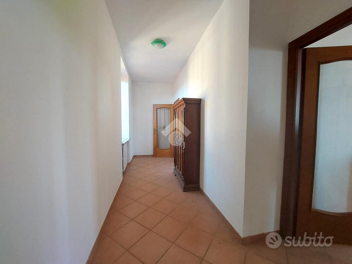 2 LOCALI A PISCINA - Vista 5