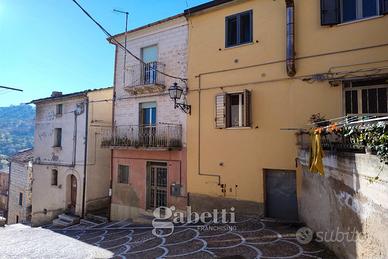 Casa indipendente in via San Pietro